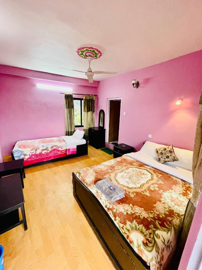 Hotel Santana Покхара Экстерьер фото