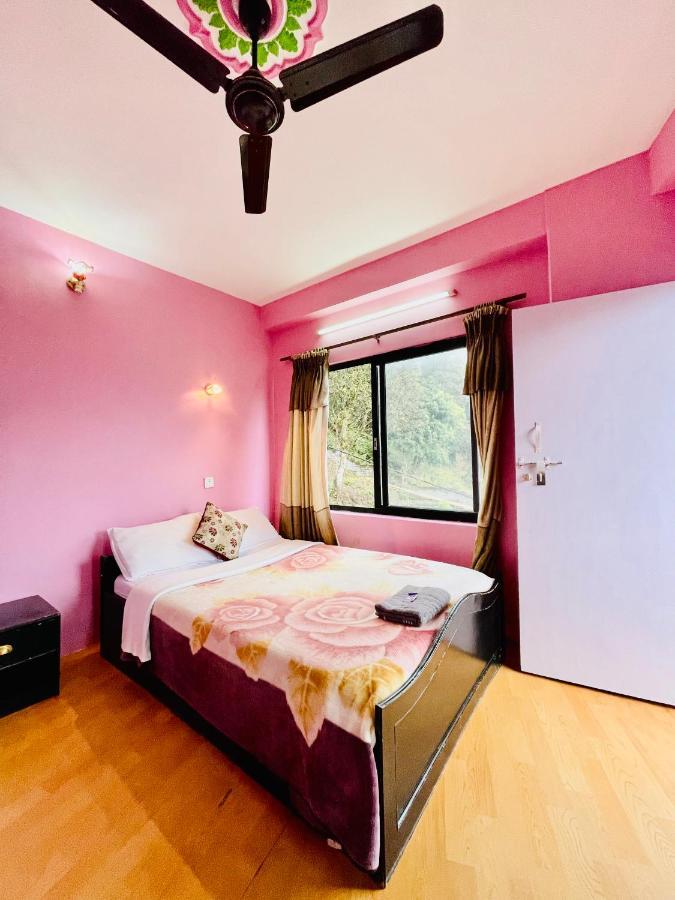 Hotel Santana Покхара Экстерьер фото