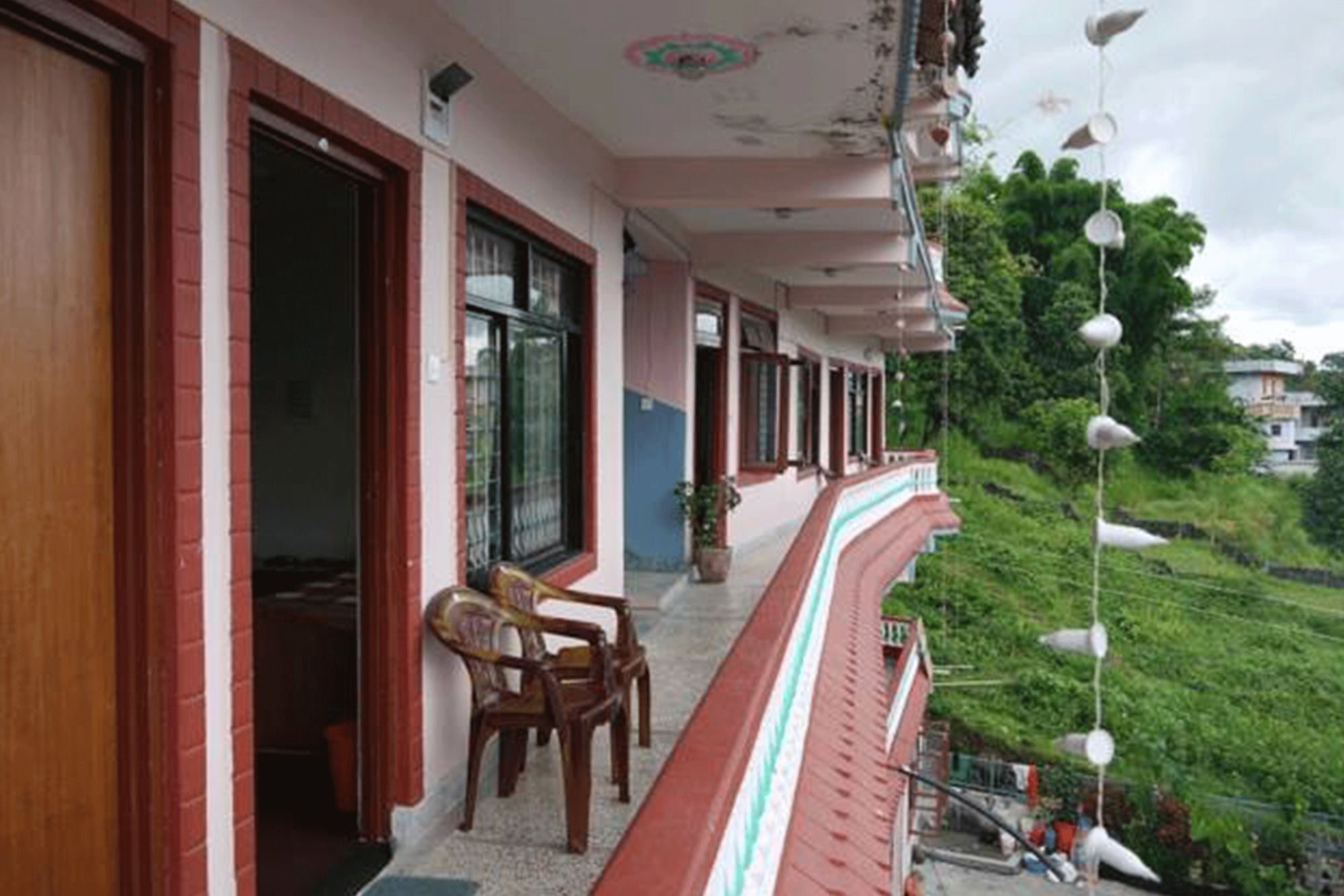 Hotel Santana Покхара Экстерьер фото