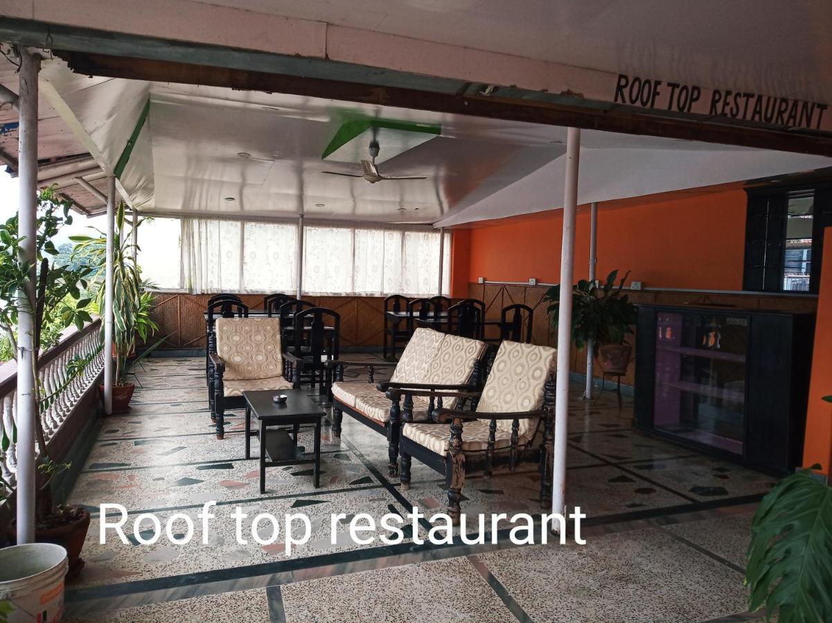 Hotel Santana Покхара Экстерьер фото