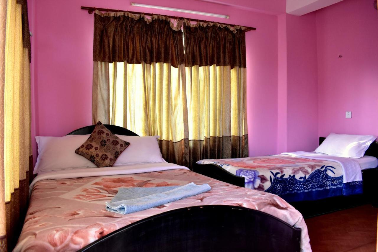 Hotel Santana Покхара Экстерьер фото